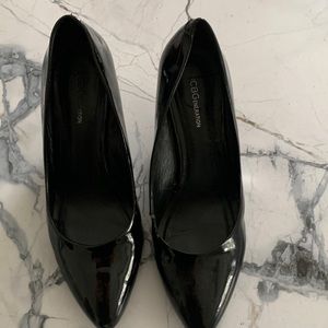 BCBG black patent leather Wedges